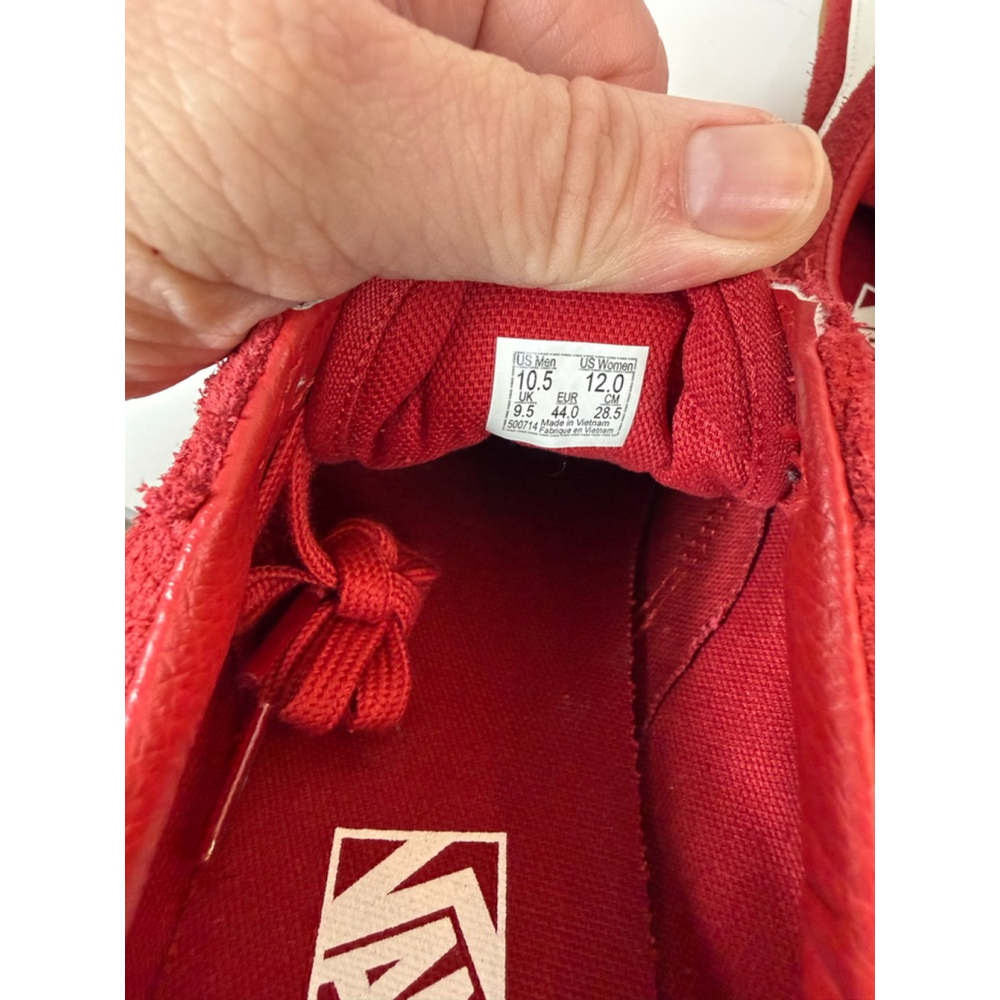 Men's Vans Old Skool Low Pro Red Suede Sneakers White Stripe size 10.5 NWOT - Picture 6 of 8